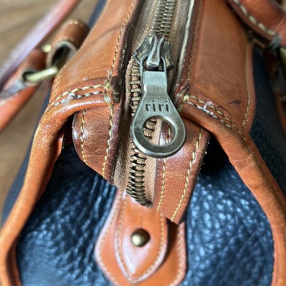 VINTAGE DOONEY & BOURKE SATCHEL R729 NAVY/BRITISH TAN TRIM - Picture 9 of 16